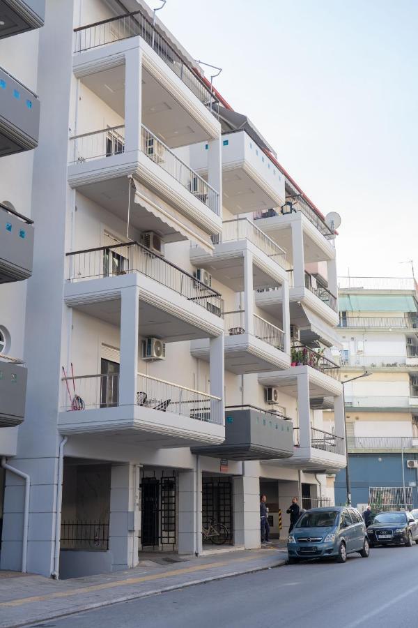 The Whole Packet C4 Center With Parking Appartement Larissa Buitenkant foto