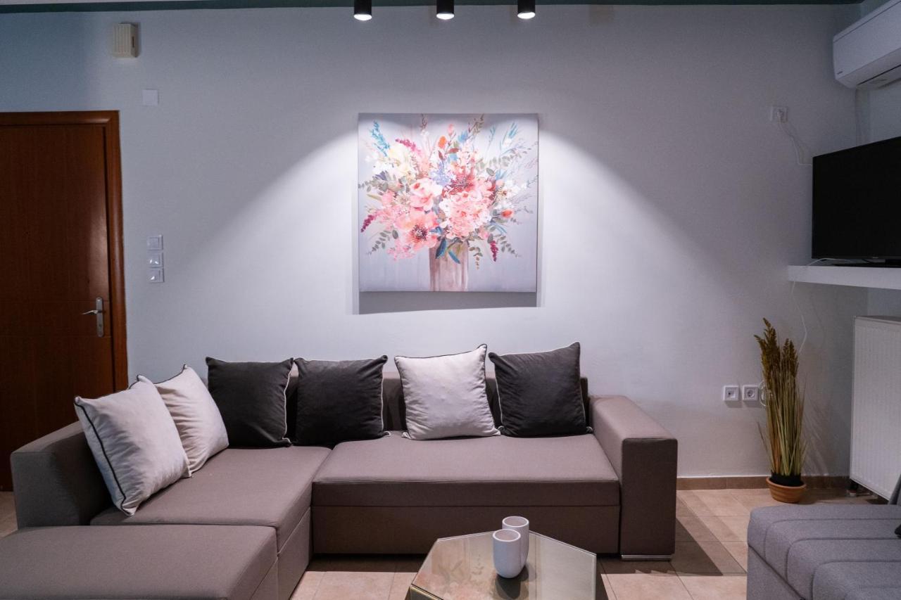 The Whole Packet C4 Center With Parking Appartement Larissa Buitenkant foto